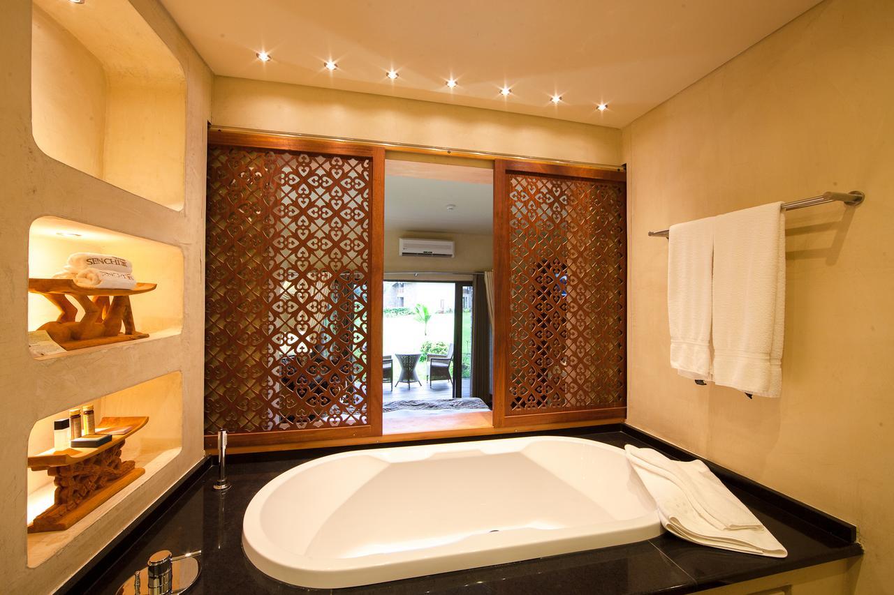 The Royal Senchi Hotel And Resort Akosombo エクステリア 写真
