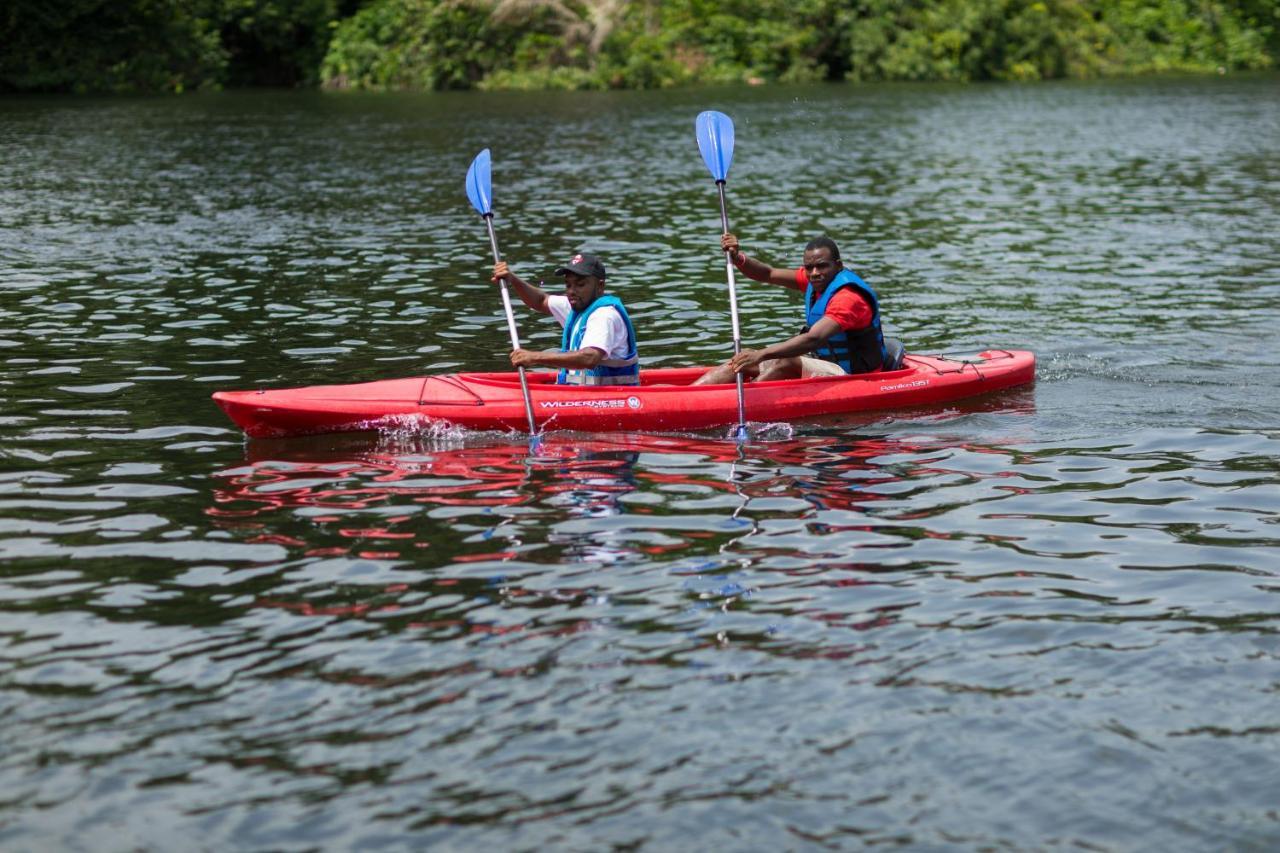 The Royal Senchi Hotel And Resort Akosombo エクステリア 写真